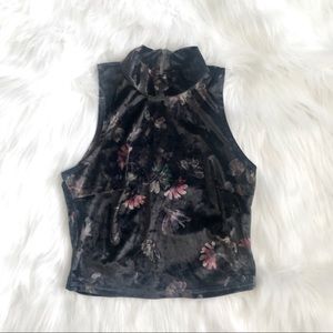 ｖｅｌｖｅｔ  ｆｌｏｒａｌ  ｃｒｏｐ  ｔｏｐ